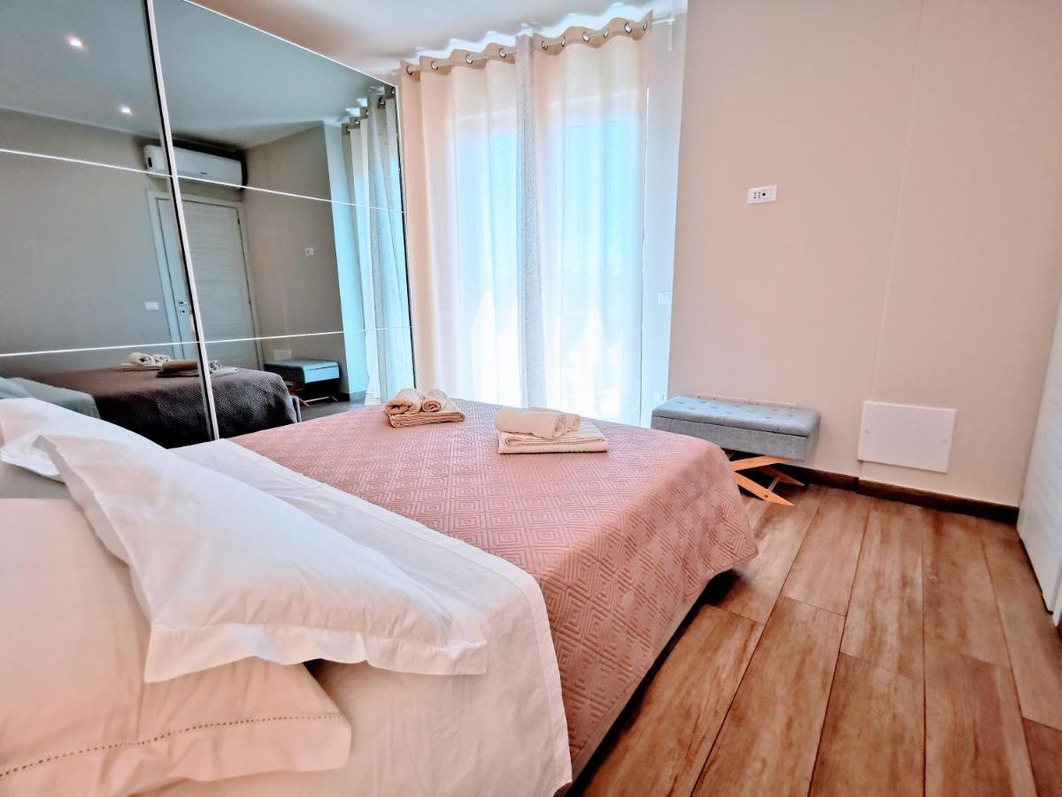 Апартаменты Attico Belvedere Centralissimo Vista Mare Термоли Экстерьер фото