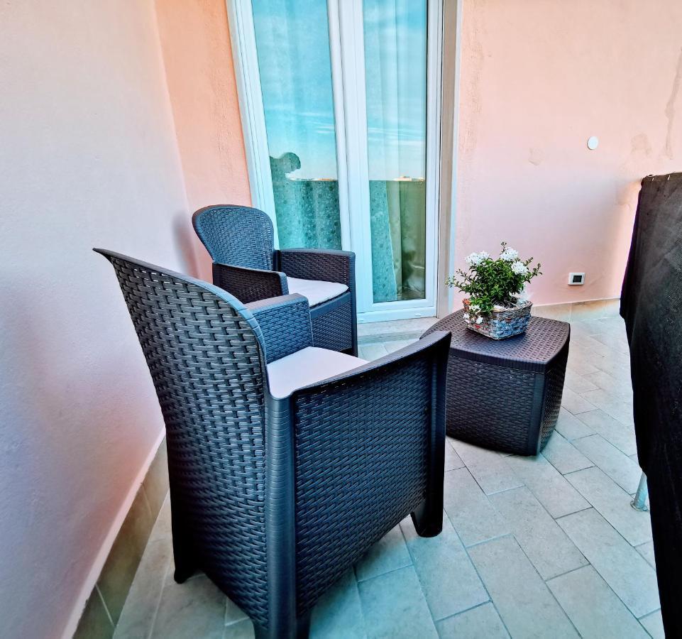 Апартаменты Attico Belvedere Centralissimo Vista Mare Термоли Экстерьер фото